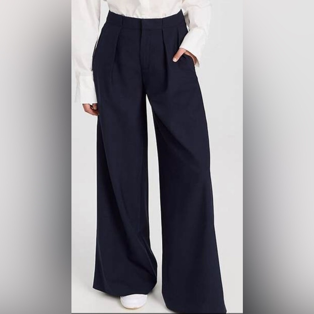 Closed Black Wide-Leg Pants
